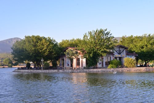 Buca Dere Kafe doğa içinde kafe alanı