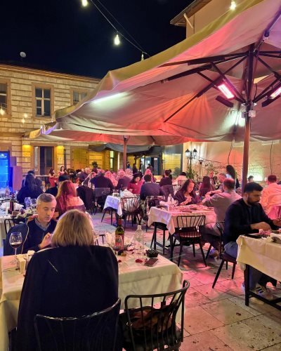 Boudja Gastro’da 14 Şubat coşkusu: Sevgililer Günü’nde Golden Trio sahne aldı haberi görseli