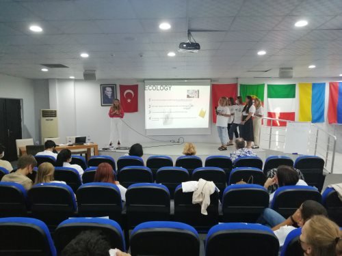 AIESEC’li gençler Buca gözlemlerini sundular haberi görseli